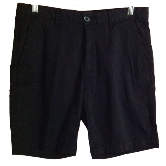 Saks Fifth Avenue Shorts. New With Tickets.  Size 30. - Picture 1 of 4